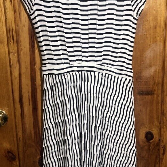 Maeve Anthropologie Paladino Dress Faux Wrap Puckered Stripe V-Neck Cap Sleeve S - Picture 9 of 11